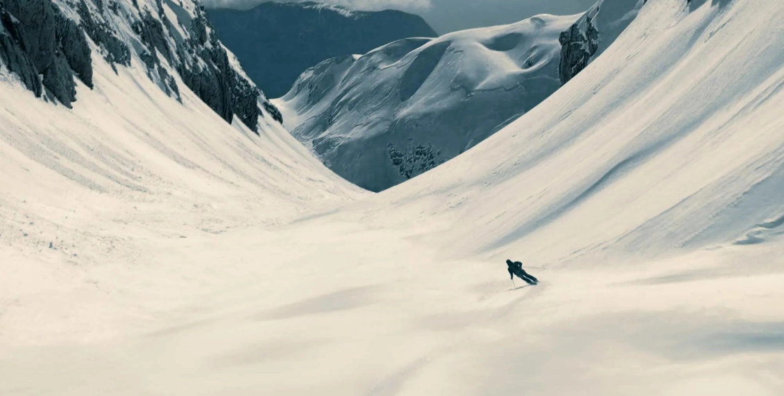 Умные часы Garmin Fenix 8 51mm Solar серый (чёрно-серый ремешок) Умные часы Garmin Fenix 8 51mm Solar серый (чёрно-серый ремешок) - 3