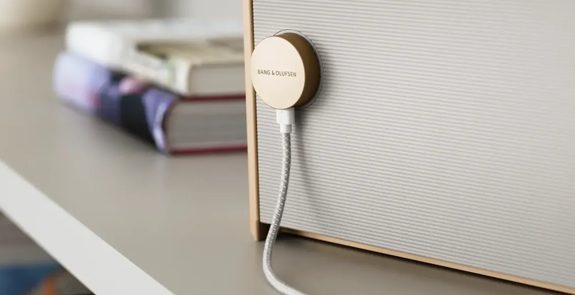 Портативная акустическая система Bang & Olufsen Beosound Level золотой Портативная акустическая система Bang & Olufsen Beosound Level золотой - 3