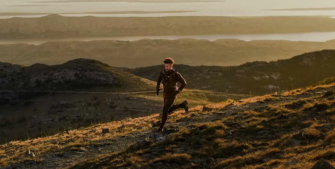 Умные часы Garmin Fenix 8 51mm Solar серый (чёрно-серый ремешок) Умные часы Garmin Fenix 8 51mm Solar серый (чёрно-серый ремешок) - 2