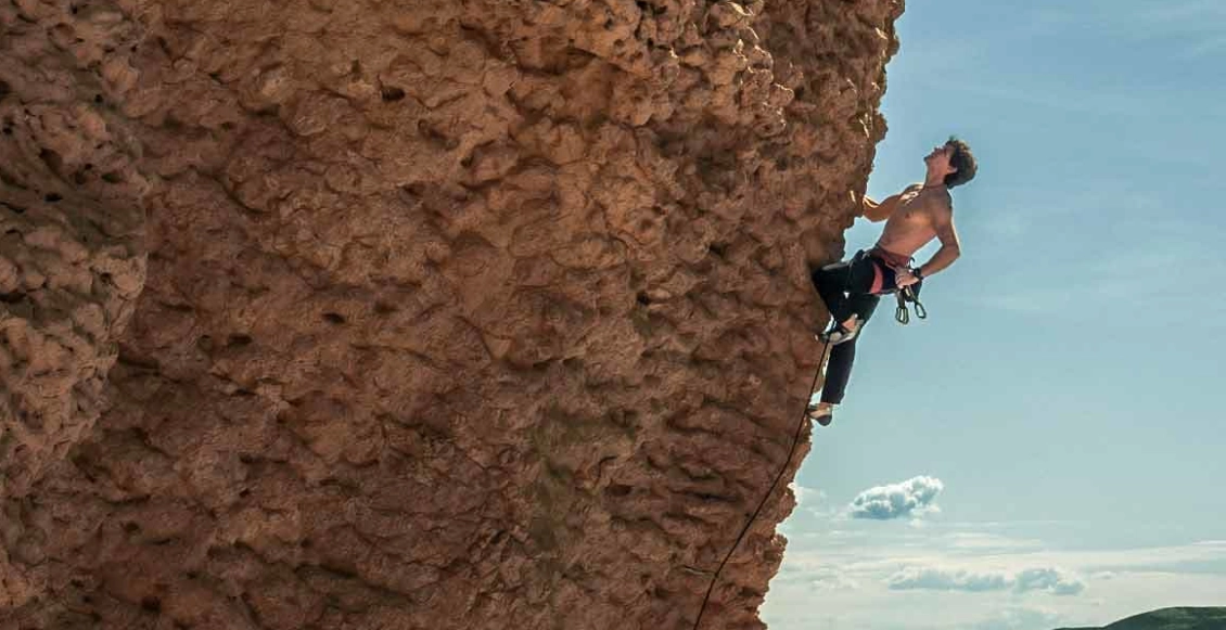 Умные часы Garmin Fenix 8 47 mm Amoled угольно-чёрный (пепельно-чёрный ремешок) Умные часы Garmin Fenix 8 47 mm Amoled угольно-чёрный (пепельно-чёрный ремешок) - 3