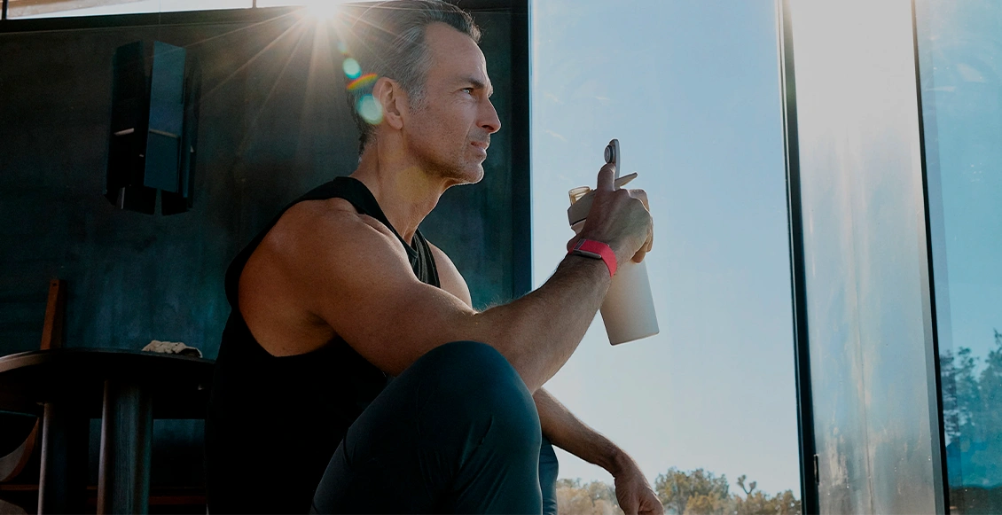 Фитнес-браслет Whoop MG Life чёрный (Подписка на 1 год) - 1