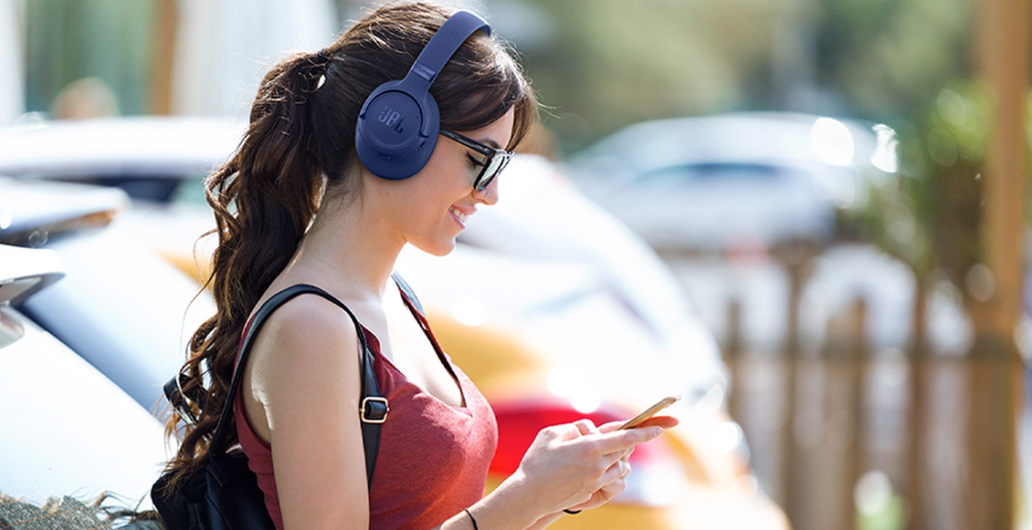 Беспроводные наушники JBL Tune 780NC бежевый Беспроводные наушники JBL Tune 780NC бежевый - 1