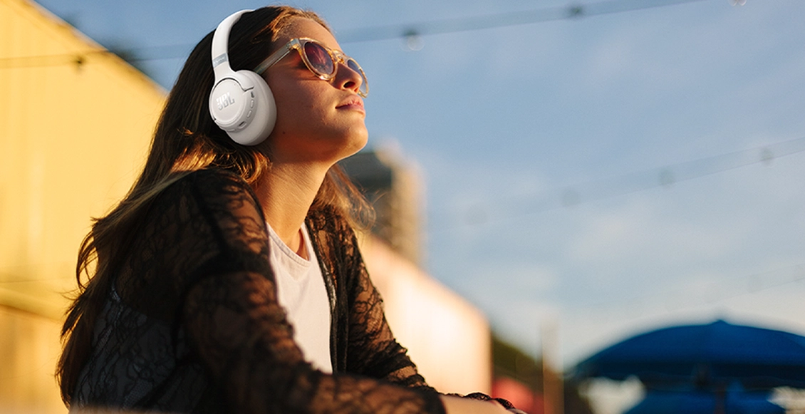 Беспроводные наушники JBL Tune 780NC бежевый Беспроводные наушники JBL Tune 780NC бежевый - 1