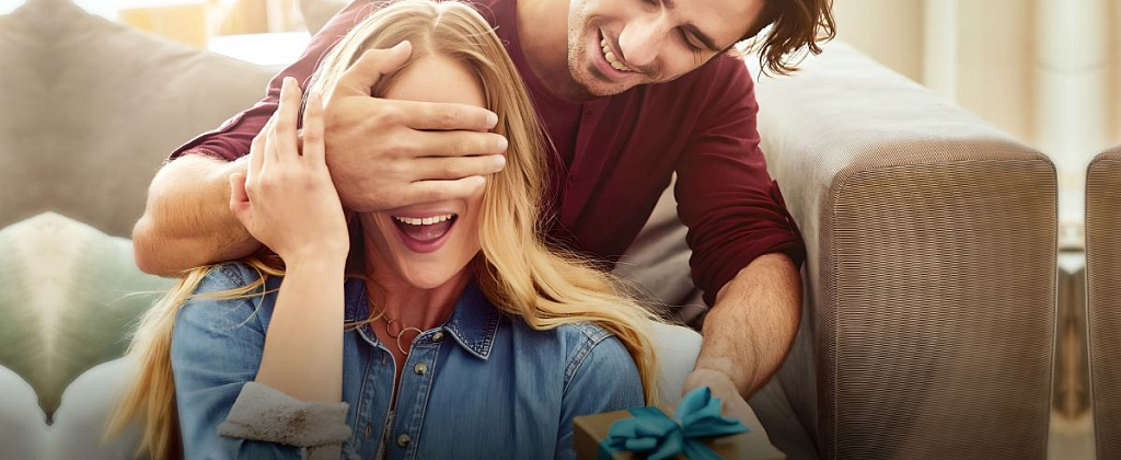 Как не ошибиться с подарком любимой женщине на 8-е марта?