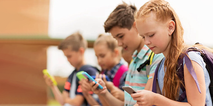 Игровой смартфон ребенку